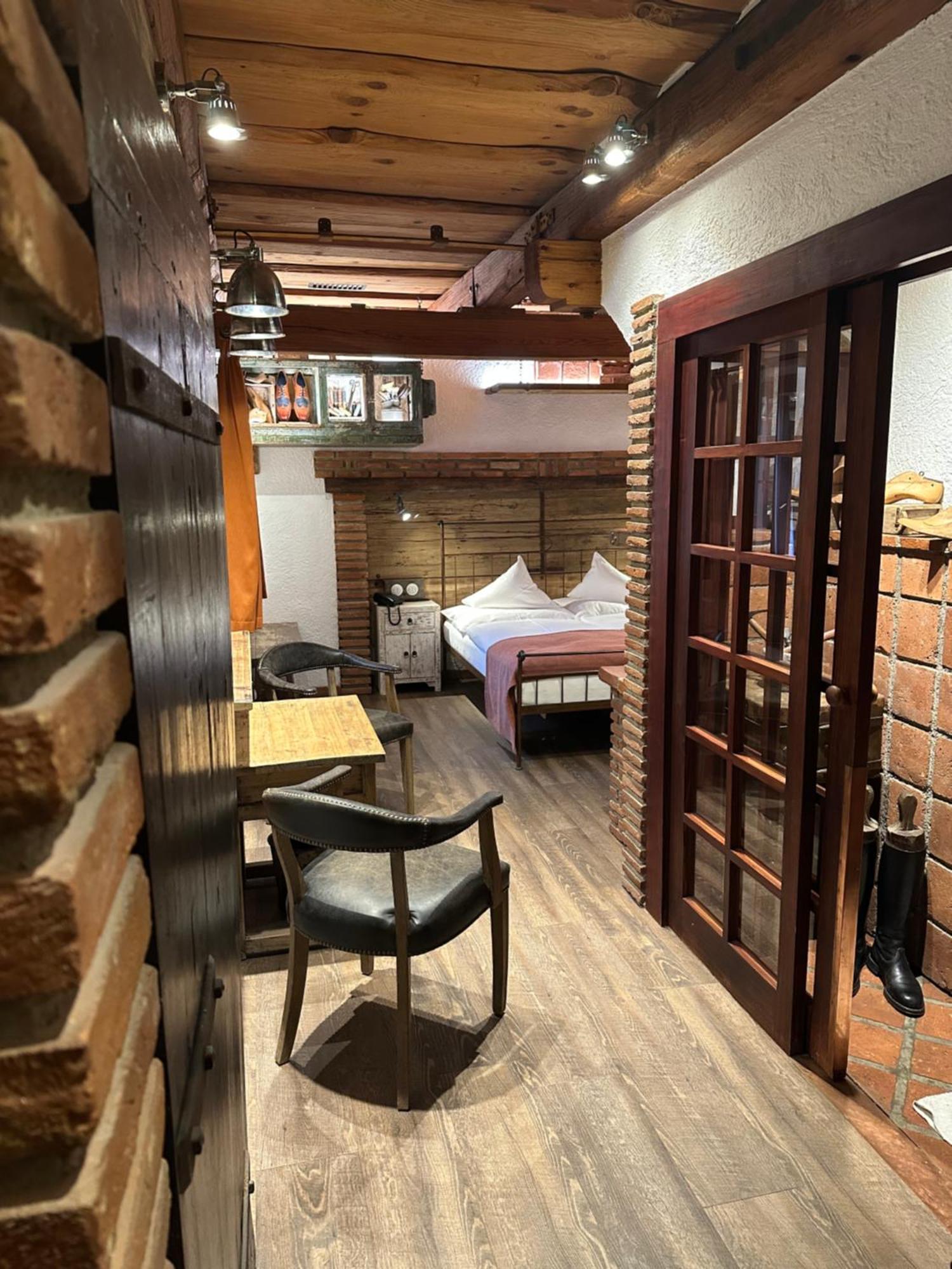Romantik Hotel U Raka Prague Exterior photo